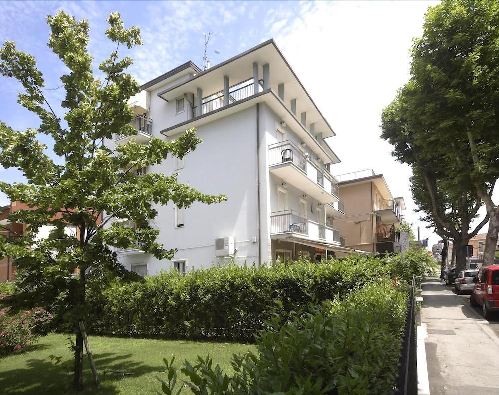 רימיני Hotel Ardesia מראה חיצוני תמונה