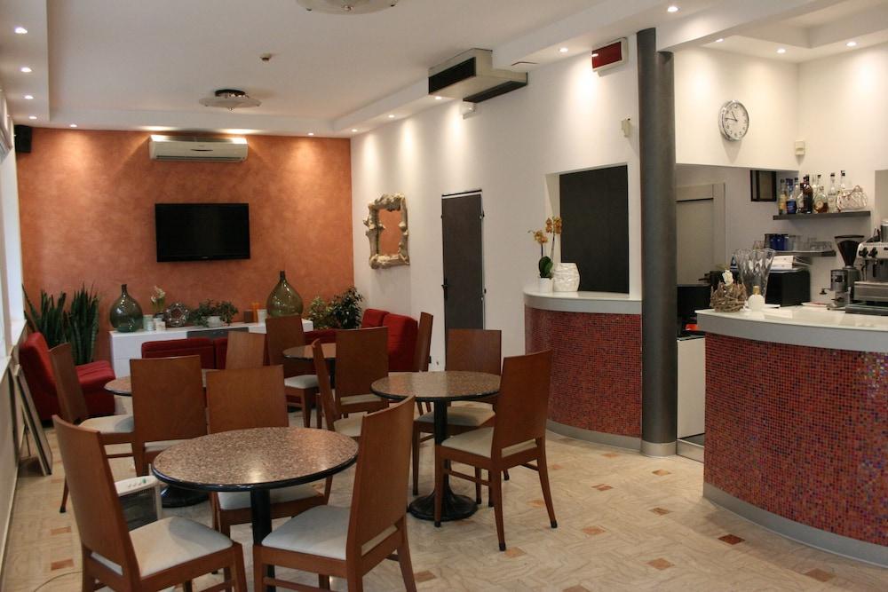 רימיני Hotel Ardesia מראה חיצוני תמונה