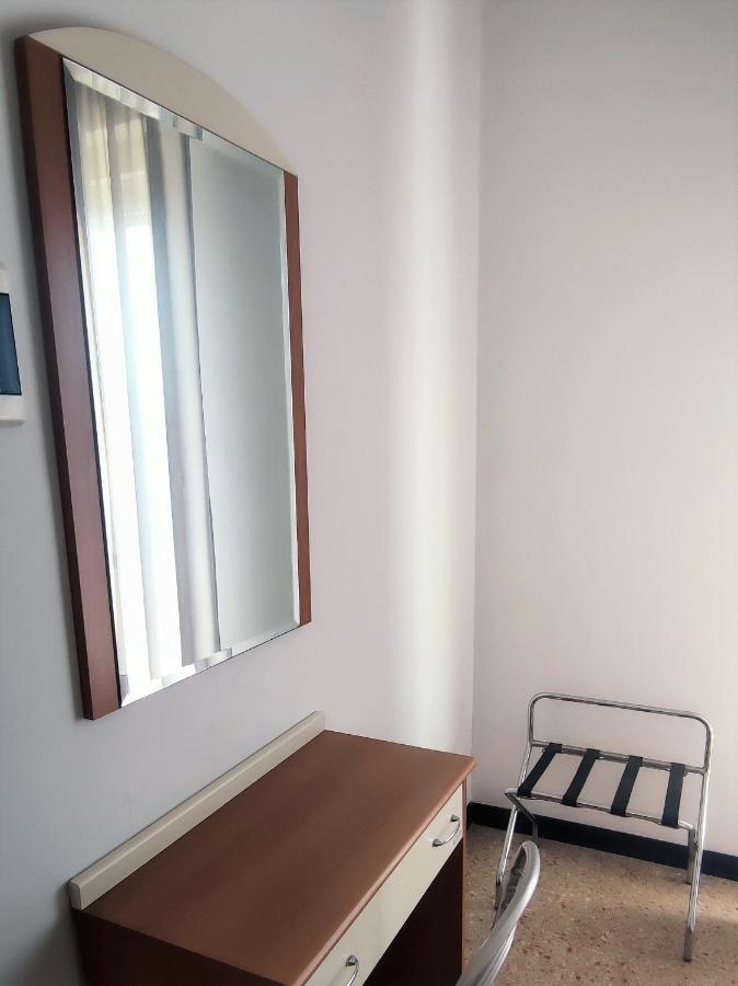 רימיני Hotel Ardesia מראה חיצוני תמונה