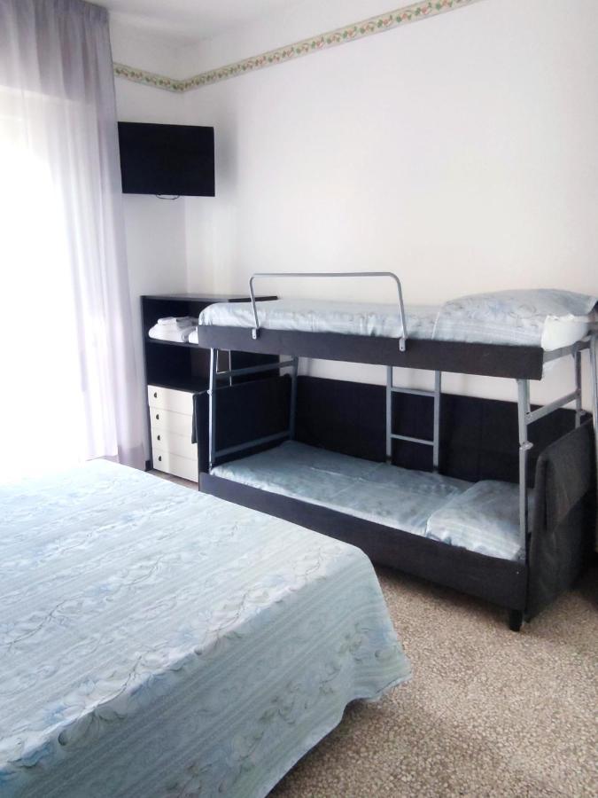 רימיני Hotel Ardesia מראה חיצוני תמונה