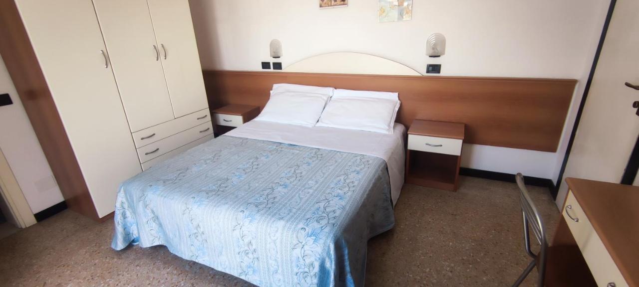 רימיני Hotel Ardesia מראה חיצוני תמונה