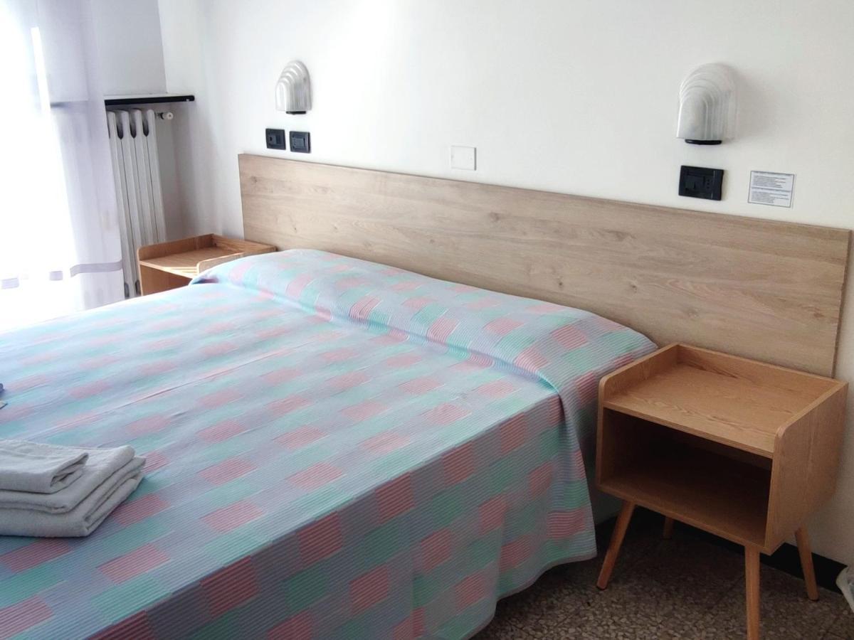 רימיני Hotel Ardesia מראה חיצוני תמונה