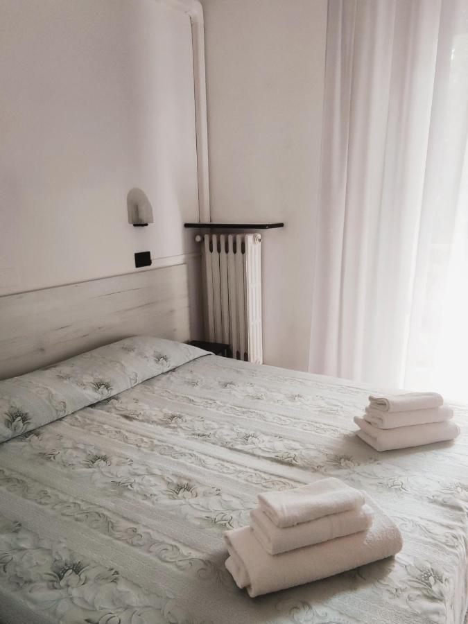 רימיני Hotel Ardesia מראה חיצוני תמונה